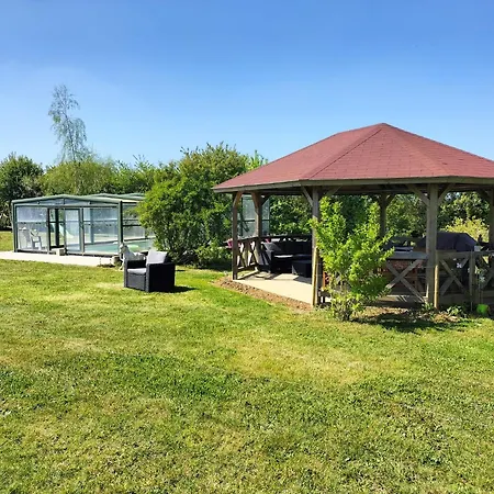 Avec Piscine Chauffee Vila Bouloire